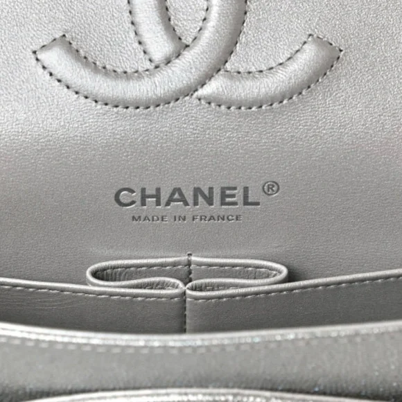 **SOLD** CHANEL Glittered Metallic Caviar Medium Double Flap LIMITED EDITION - Picture 3 of 12